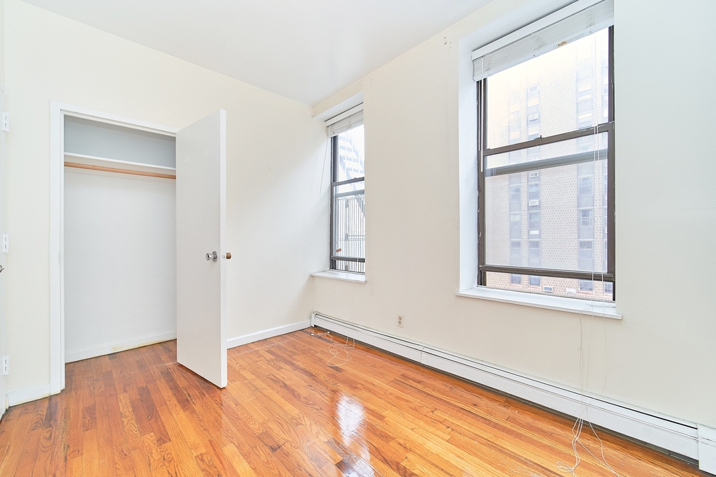 132 W 109th St - Photo 2