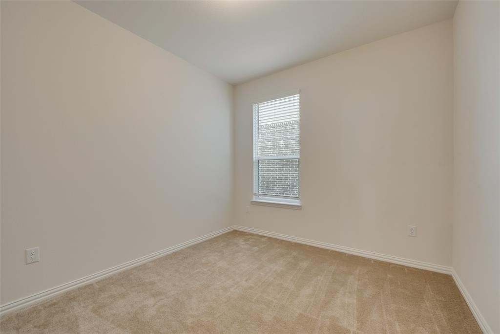 1004 Adelyn Street - Photo 12