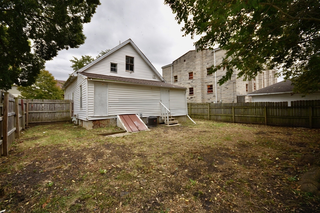 206 N Mason Street - Photo 45