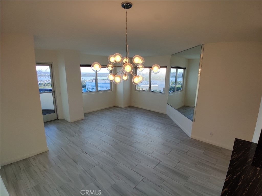 525 E Seaside Way - Photo 2