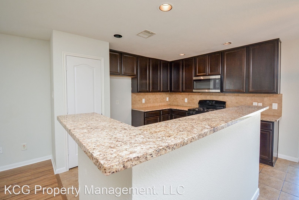 16310 Melody View Court - Photo 11