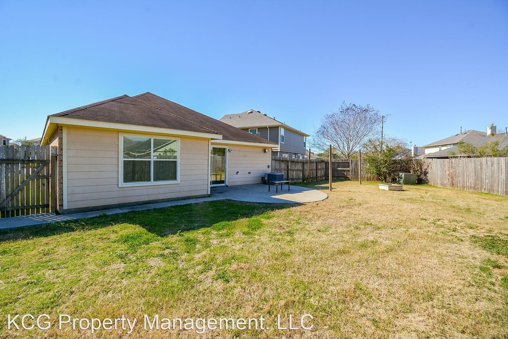 16310 Melody View Court - Photo 4