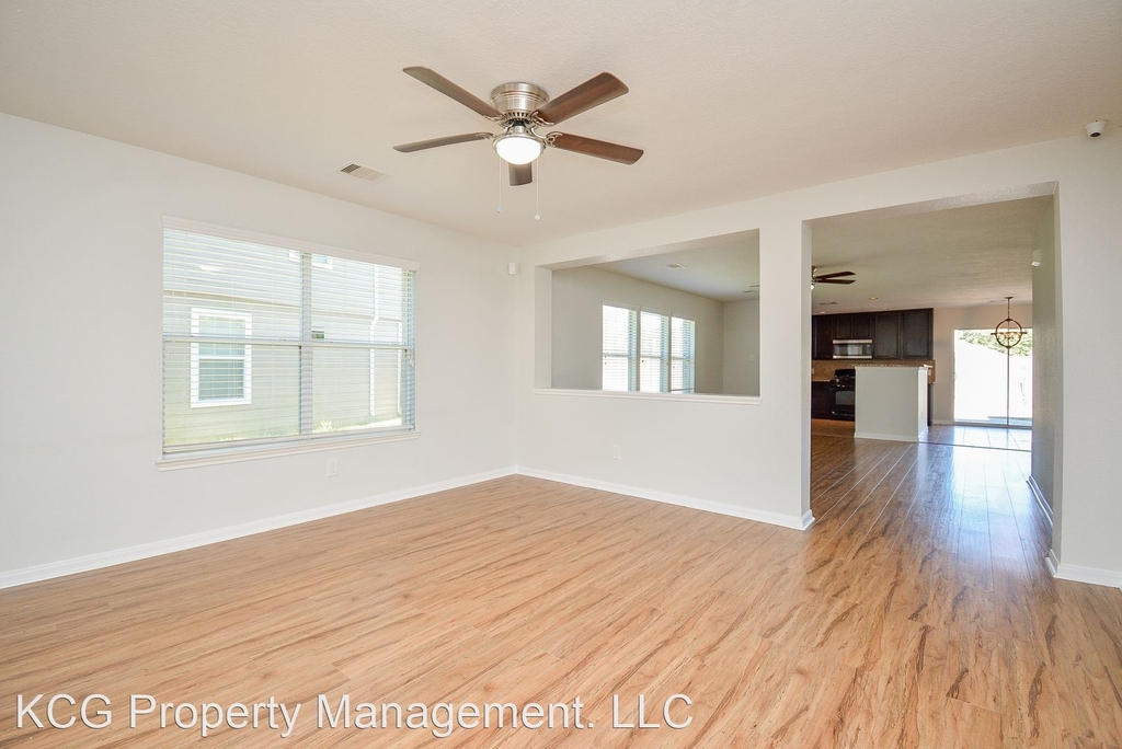 16310 Melody View Court - Photo 10