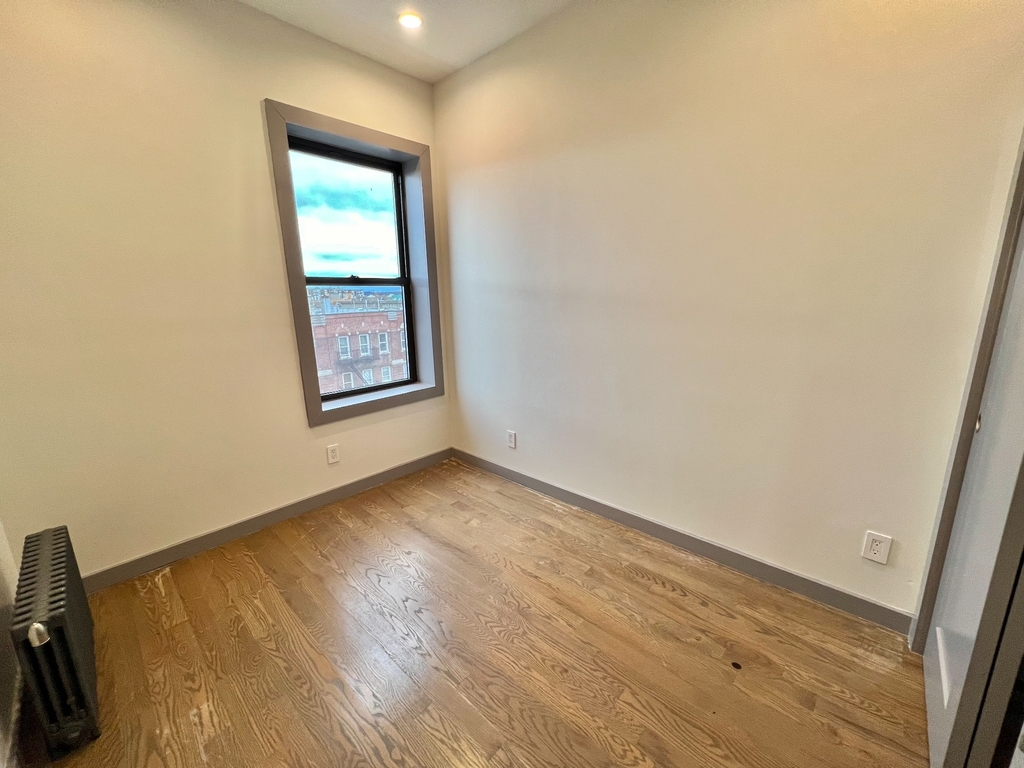 570 West 189th Street - Photo 6