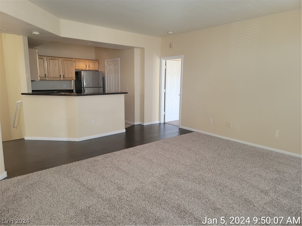 5855 Valley Drive - Photo 3