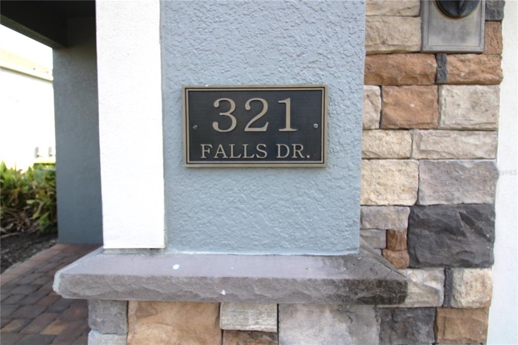 321 Falls Drive - Photo 2