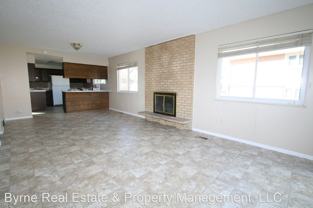 7330 Fortman Ave - Photo 3