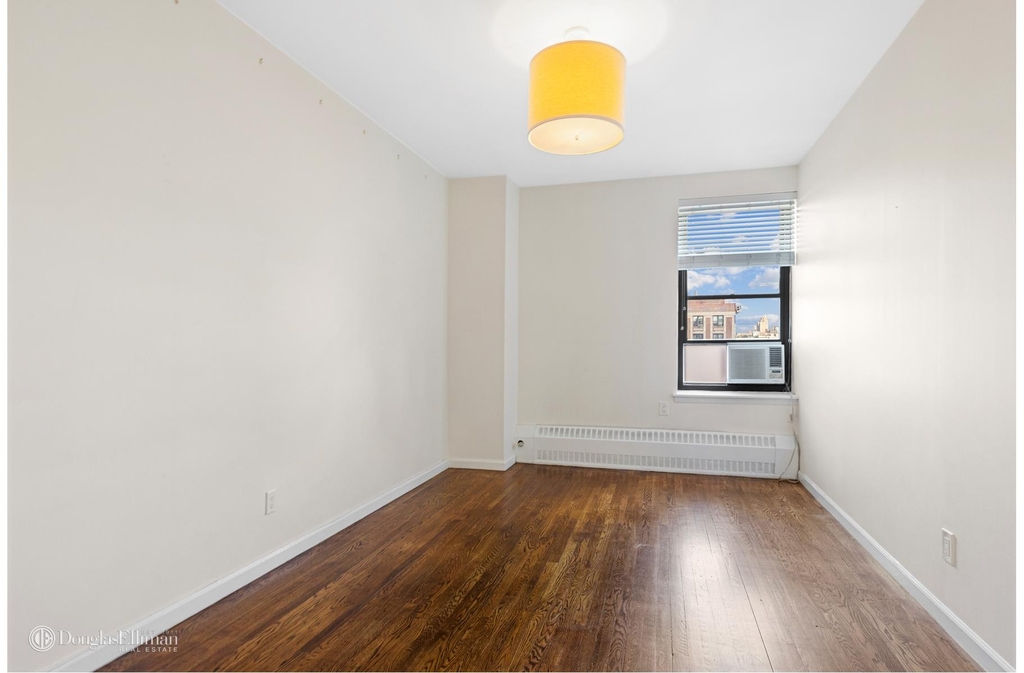 104 W 70th St - Photo 5