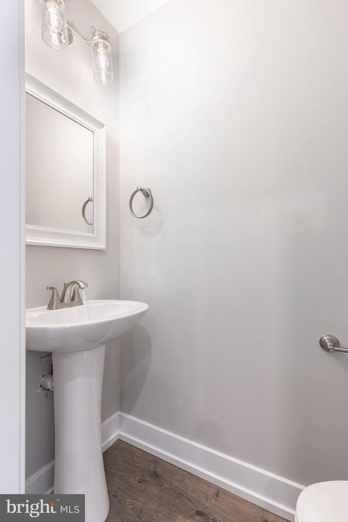 135 W Huntingdon St #1 - Photo 6