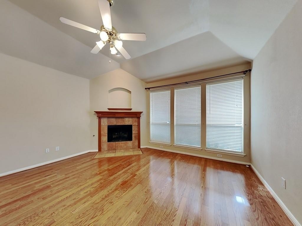 2401 Daybreak Drive - Photo 2