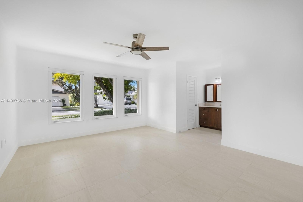 2045 Sw 125th Ct - Photo 12