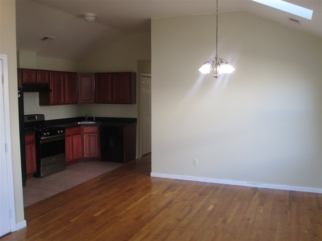 189 Linden Ave - Photo 6