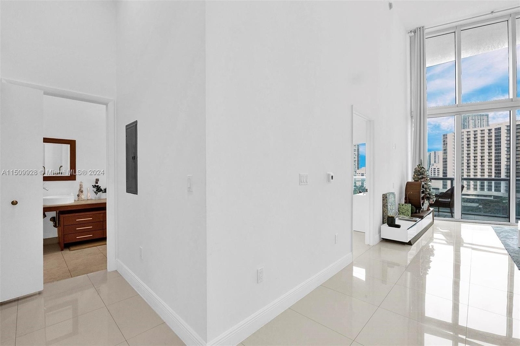 465 Brickell Ave - Photo 13