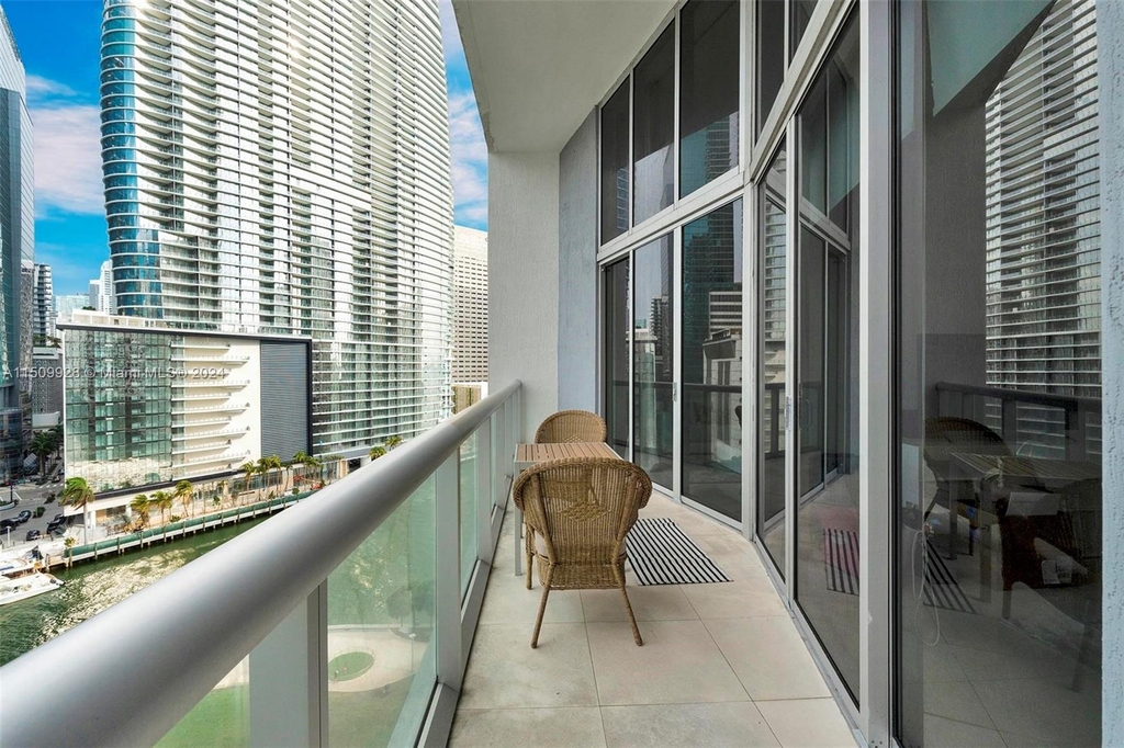 465 Brickell Ave - Photo 26