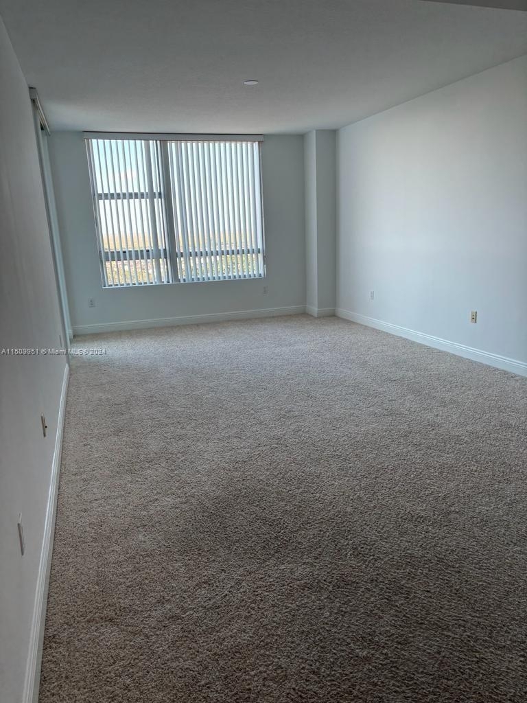 2681 N Flamingo Rd - Photo 3