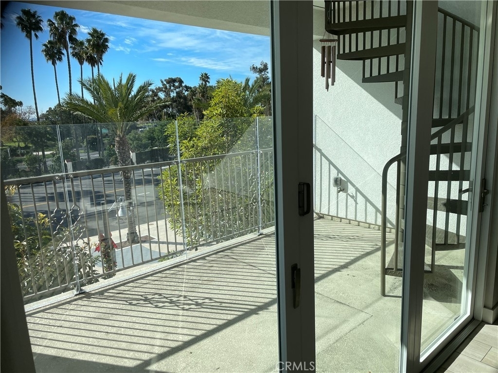 3181 Doheny Way - Photo 1