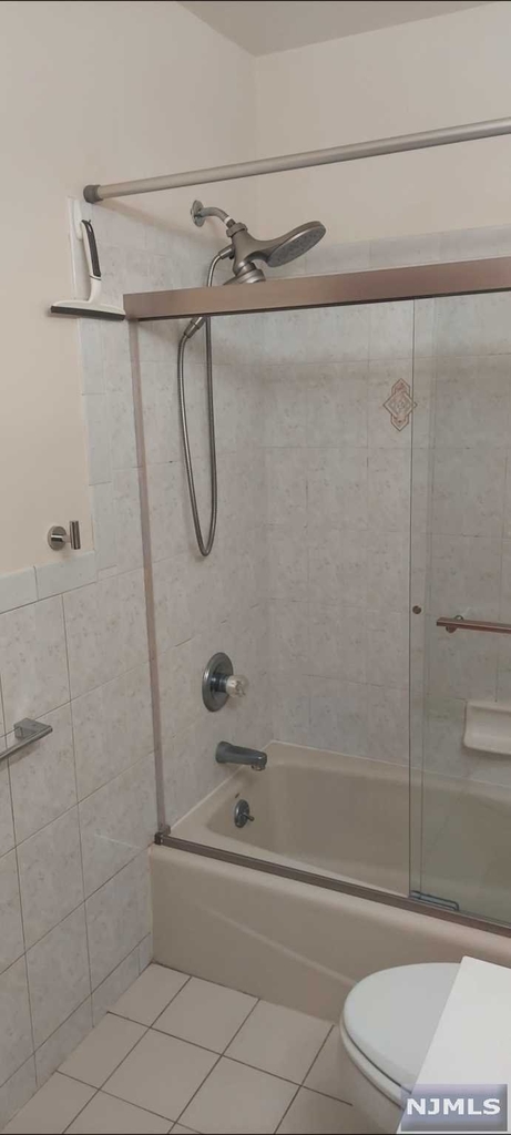 267 Paterson Avenue - Photo 3