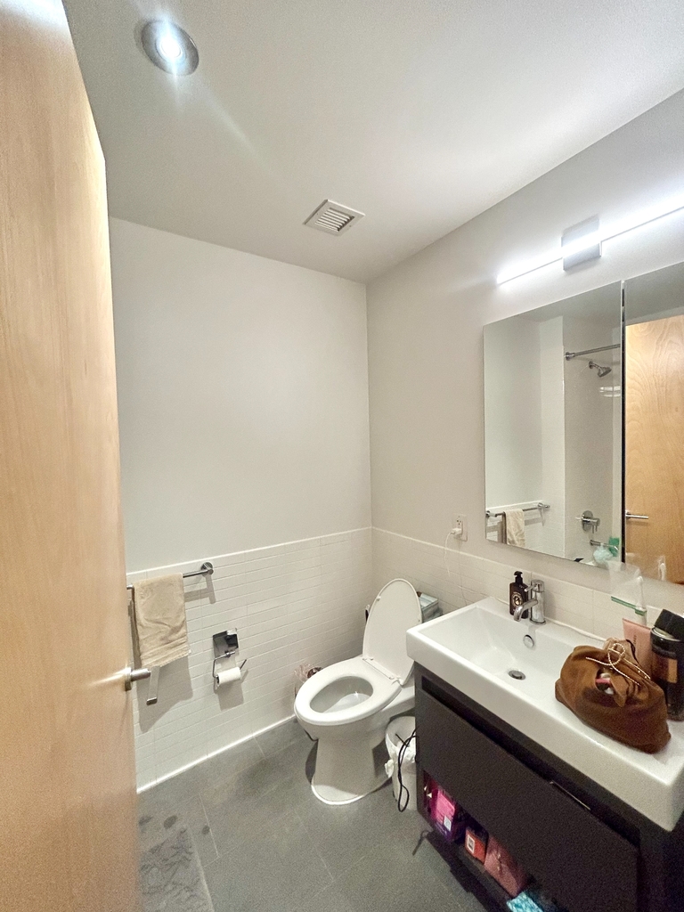 325 Kent Avenue - Photo 5