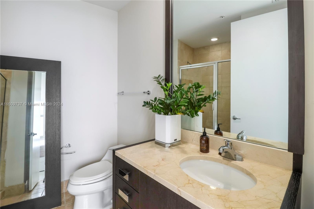 18201 Collins Ave - Photo 16