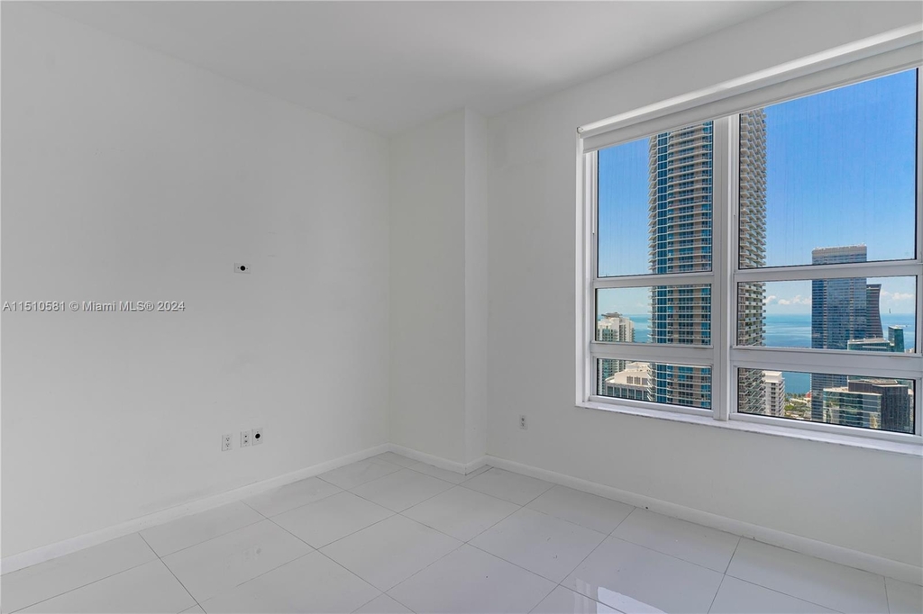 950 Brickell Bay Dr - Photo 12