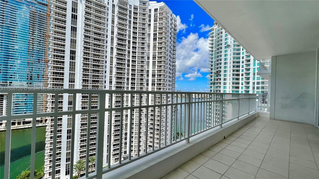 801 Brickell Key Blvd - Photo 18