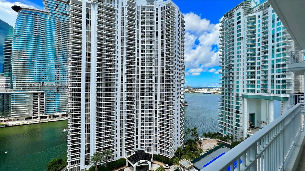 801 Brickell Key Blvd - Photo 16