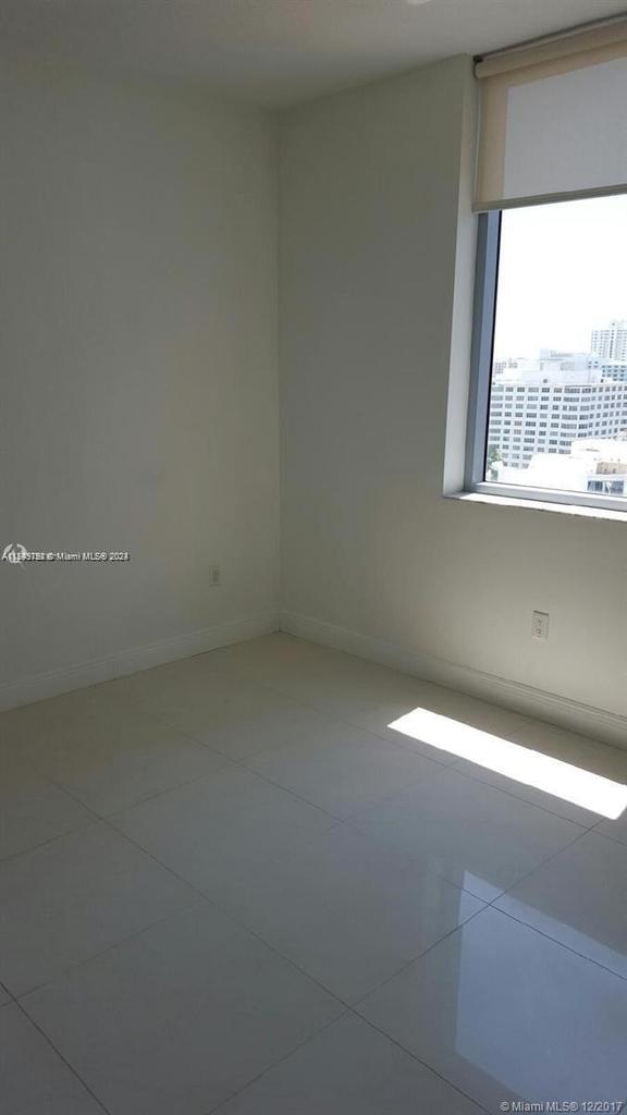 1050 Brickell Ave - Photo 3