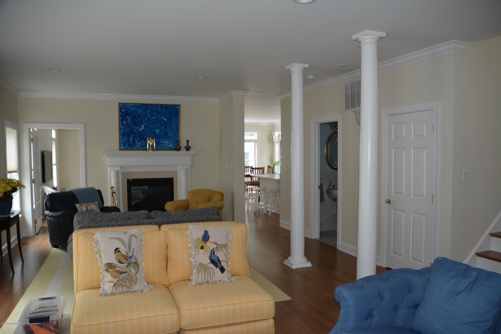 302 Worthington Avenue - Photo 1