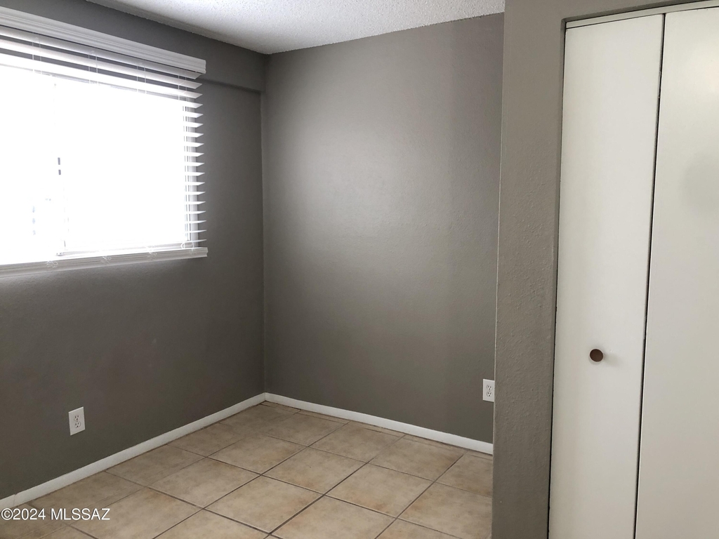 3032 N Richey Boulevard - Photo 12