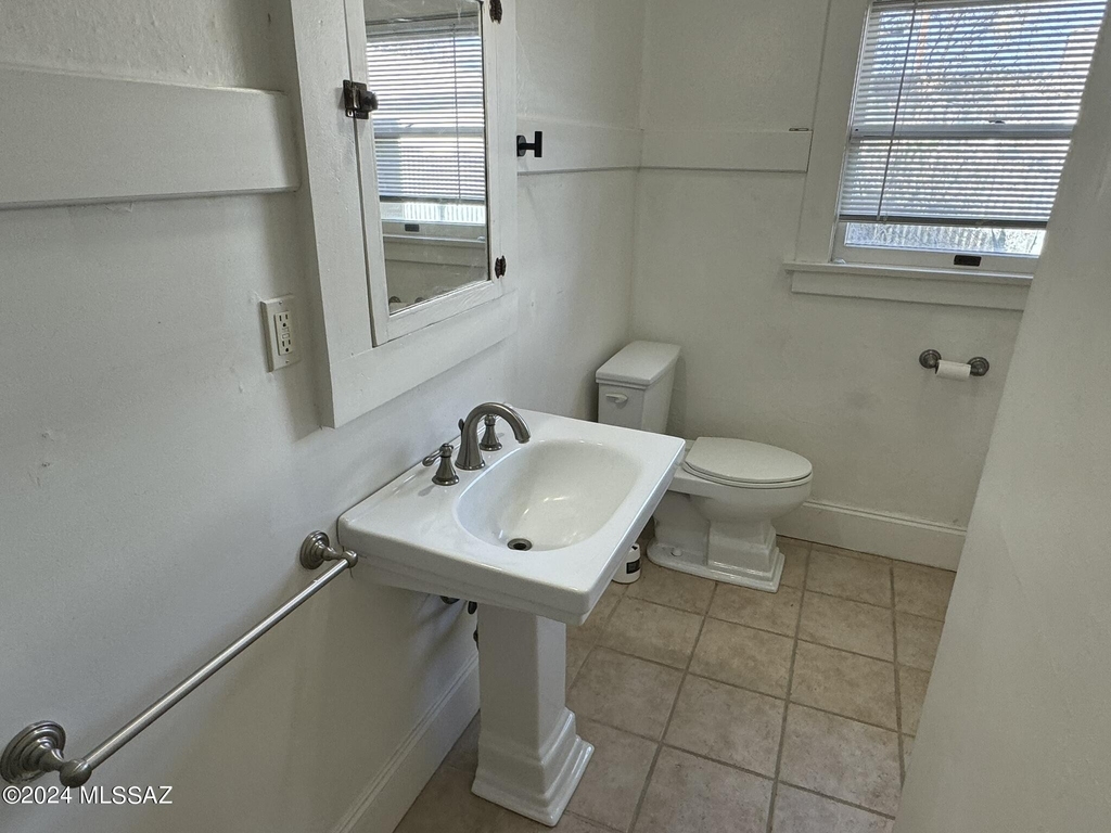 1034 N 7th Avenue - Photo 17