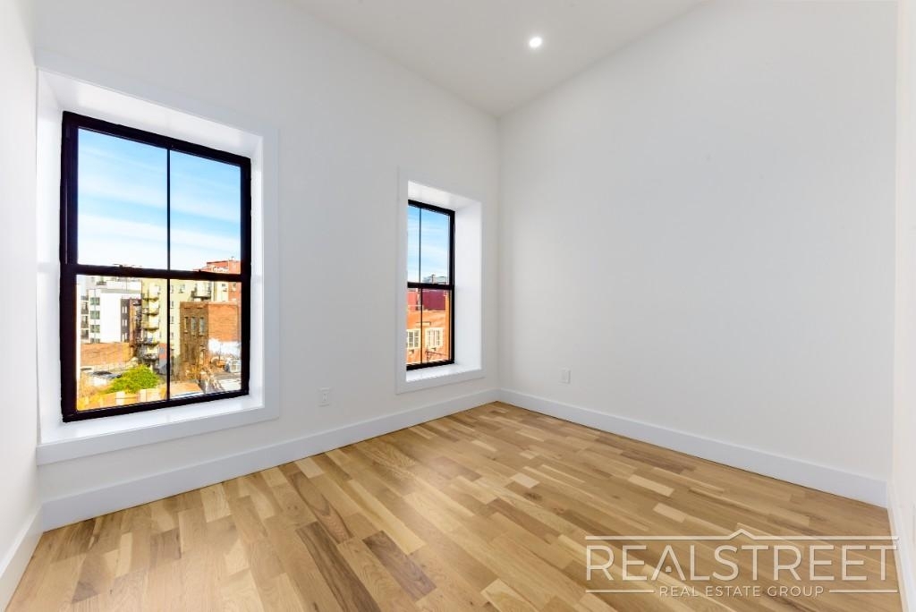 1172 Fulton St - Photo 1
