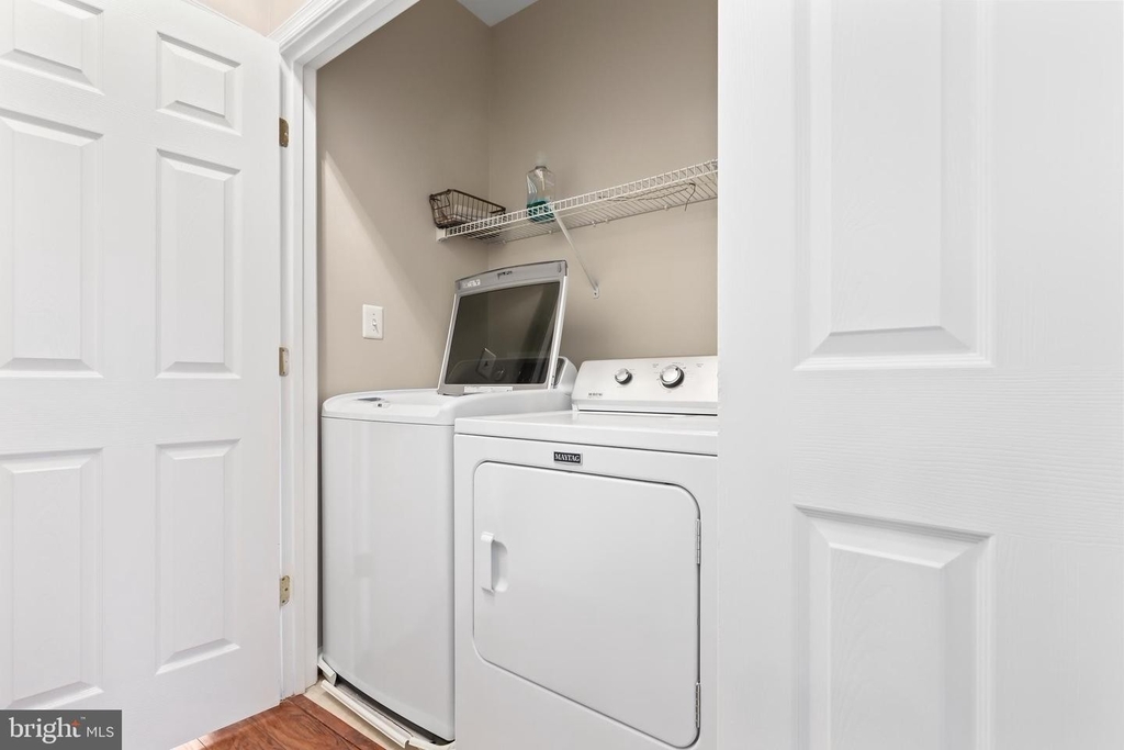 10042 Moxleys Ford Ln - Photo 23