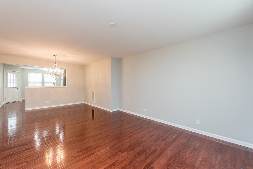 2800 Neubauer Circle - Photo 4