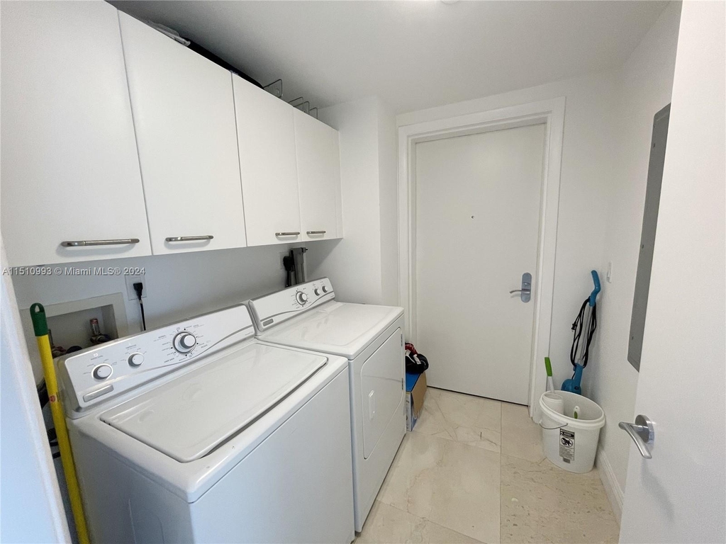 17001 Collins Ave - Photo 46