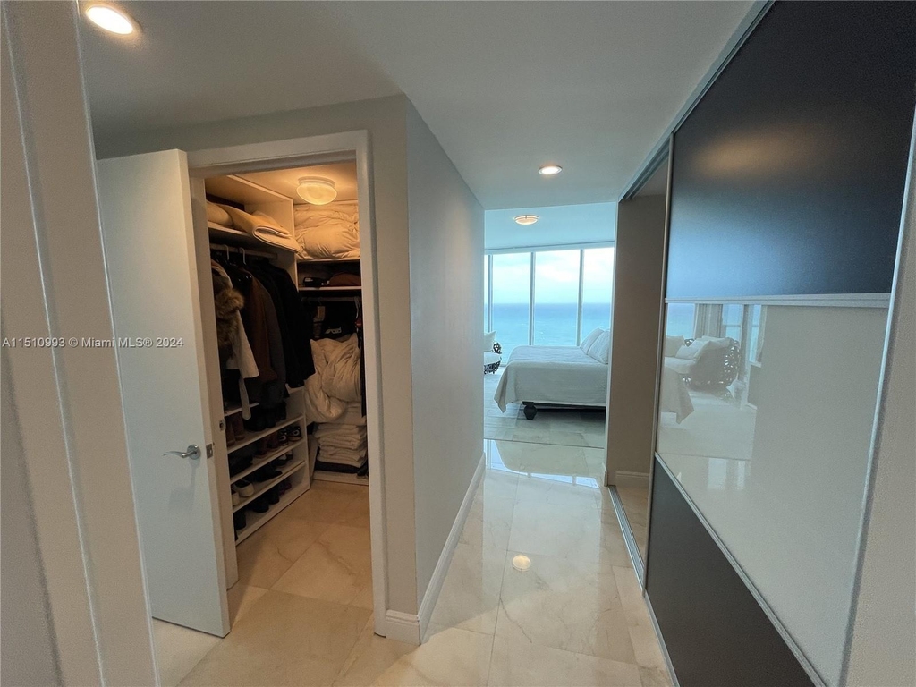 17001 Collins Ave - Photo 18