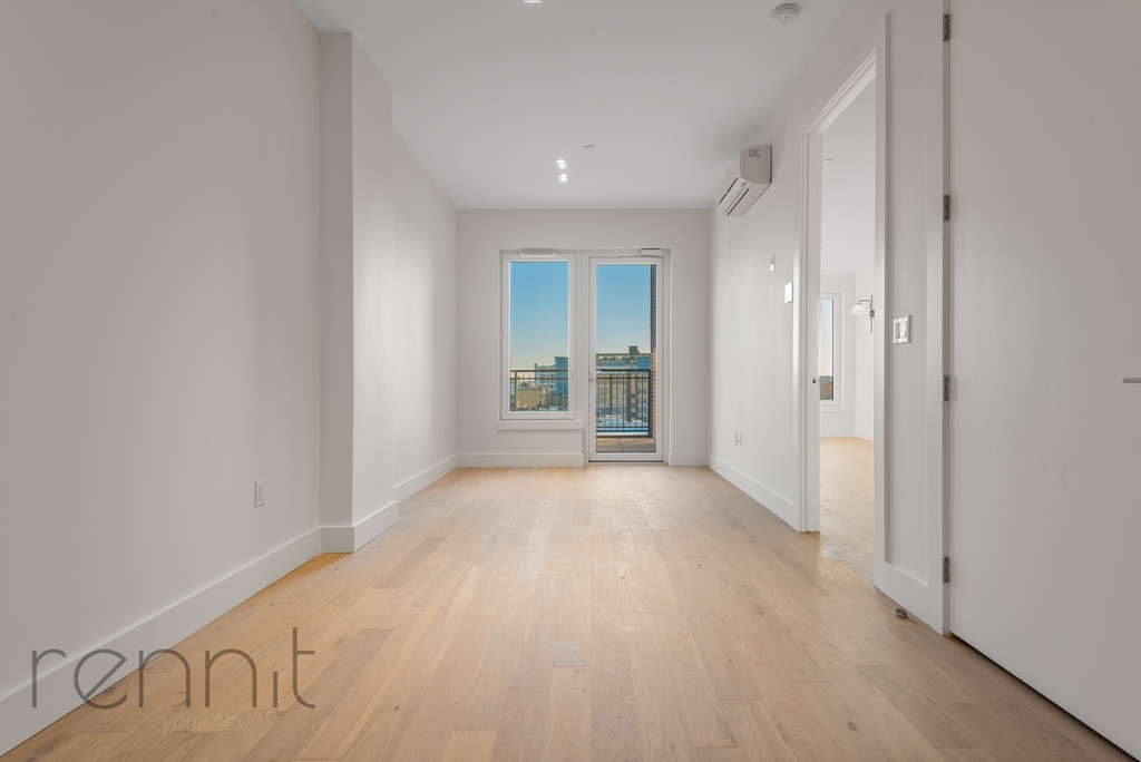 58 Vanderbilt Avenue - Photo 0