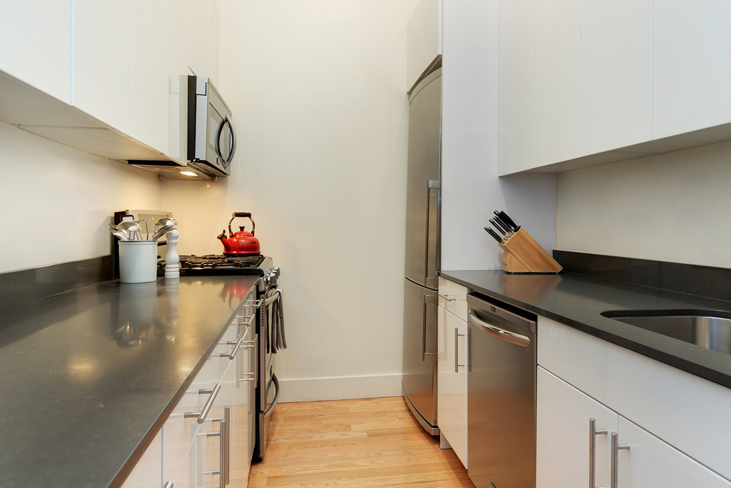 Horatio Street  - Photo 1