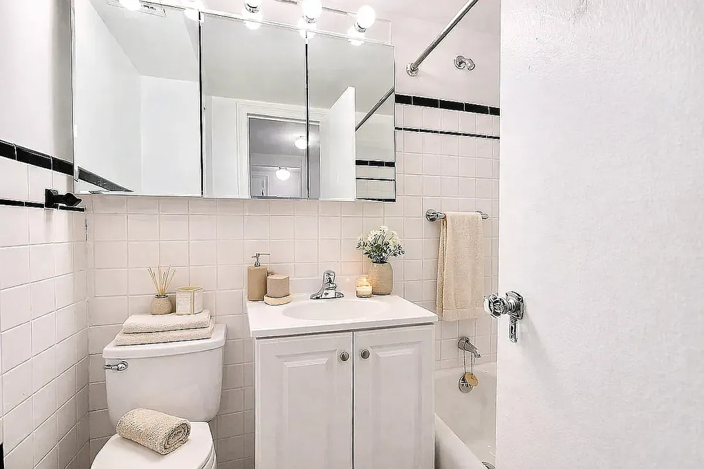 East 38th Street  - Photo 2