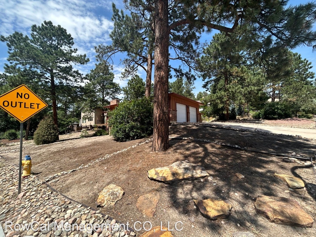 5910 Castlewood Lane - Photo 2