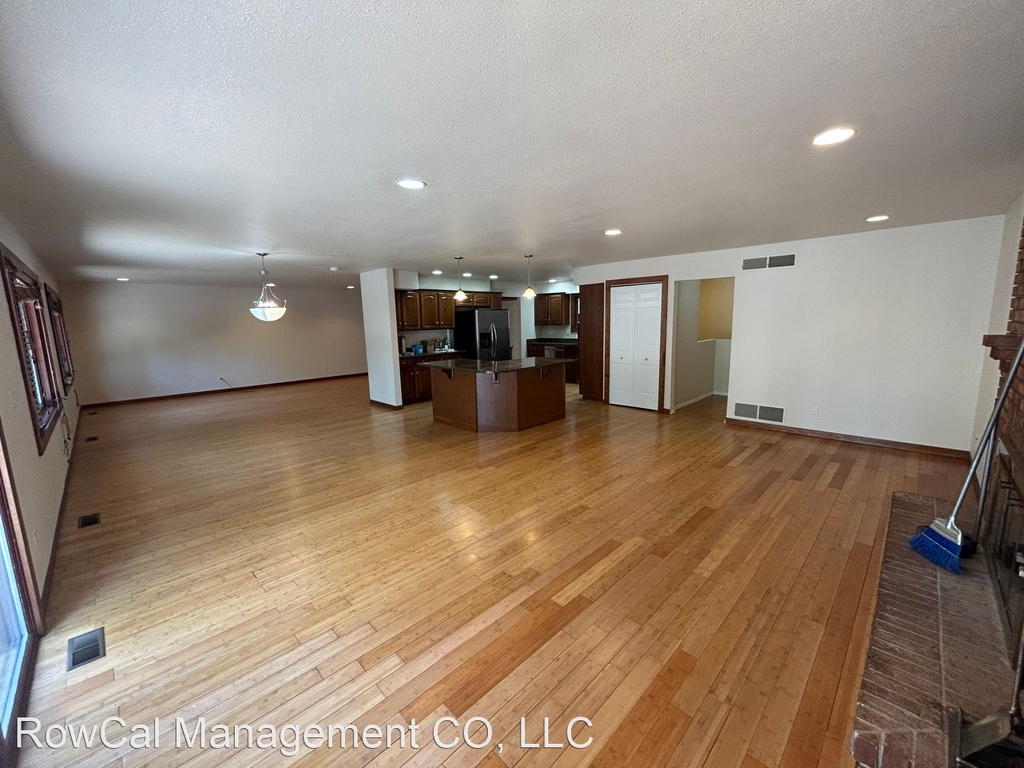 5910 Castlewood Lane - Photo 8