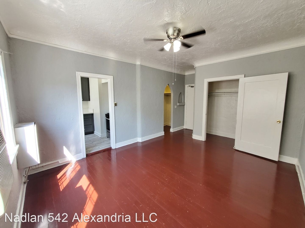 542 N. Alexandria - Photo 4