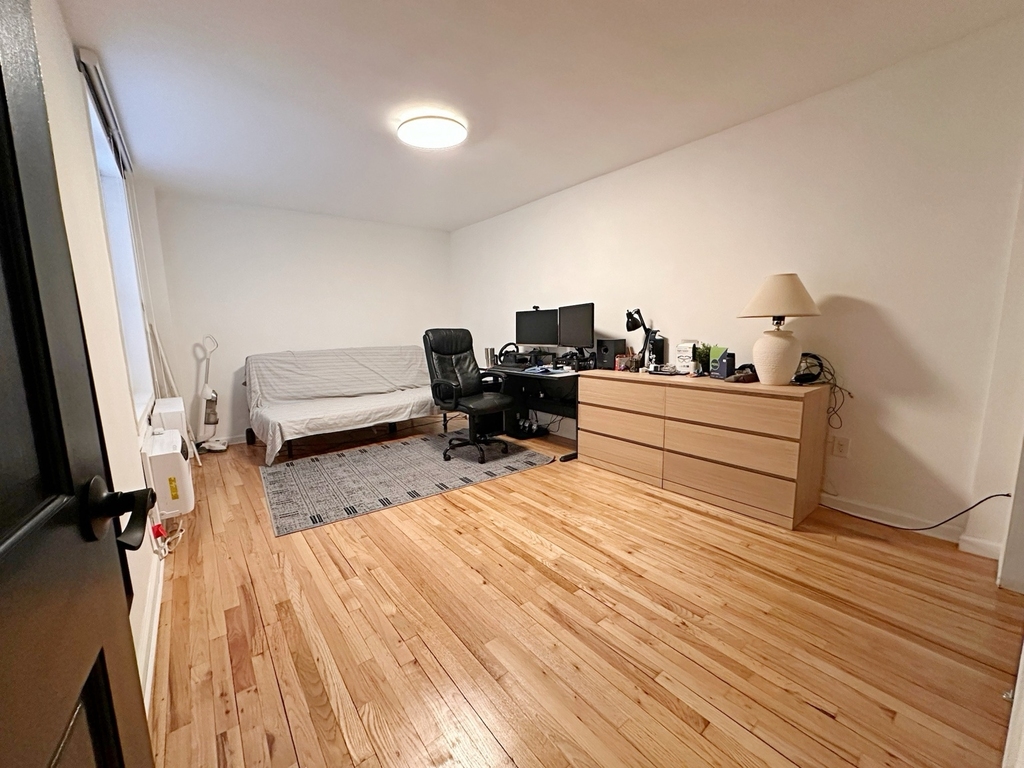 149 Marine Avenue - Photo 4