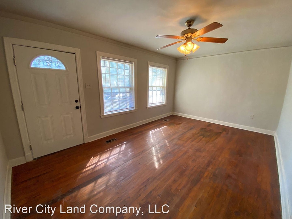 981 Parkhaven - Photo 1