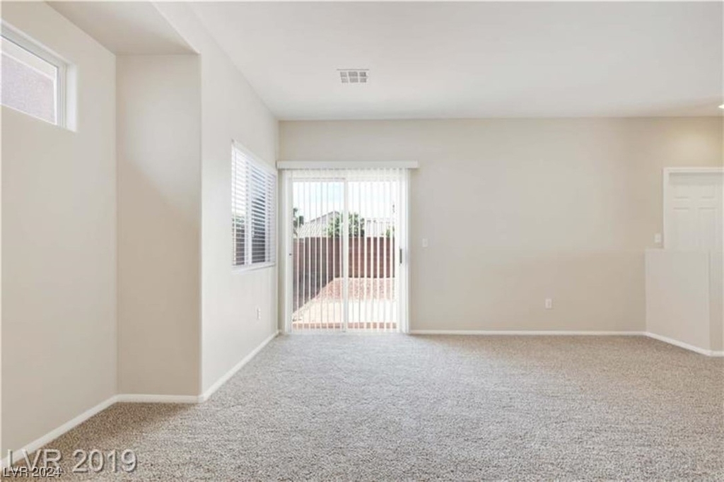 9617 Sound View Avenue - Photo 4