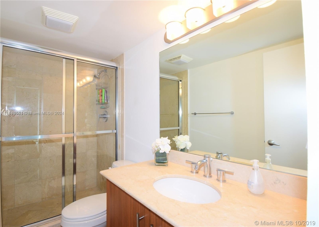 10275 Collins Ave - Photo 19