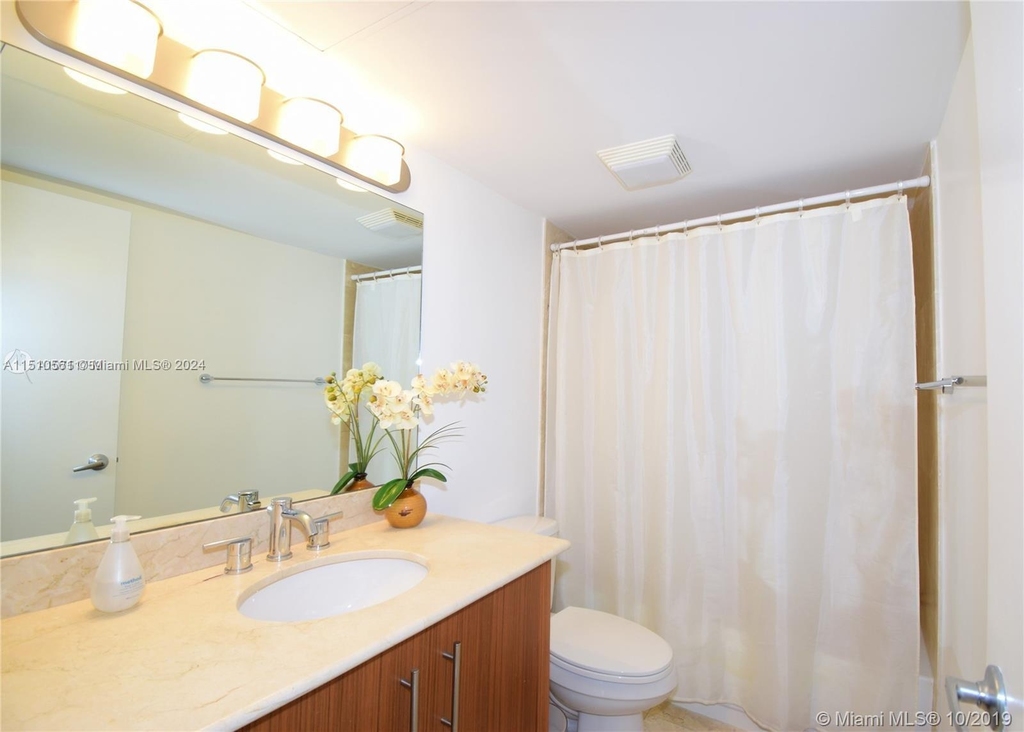 10275 Collins Ave - Photo 24