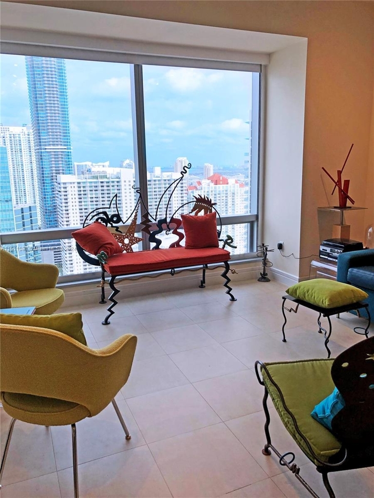 1425 Brickell Ave - Photo 7