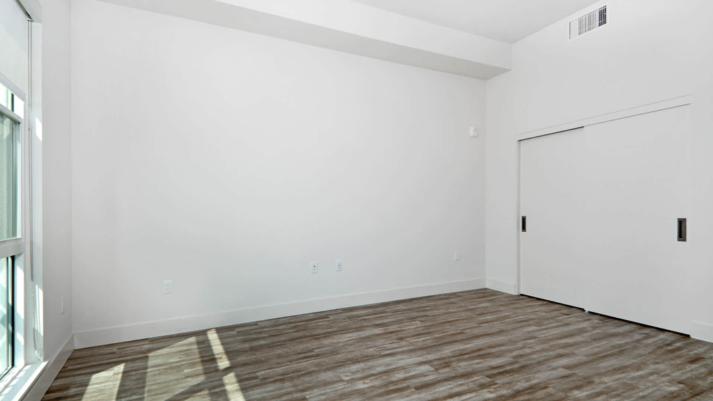 1355 El Camino Real - Photo 7