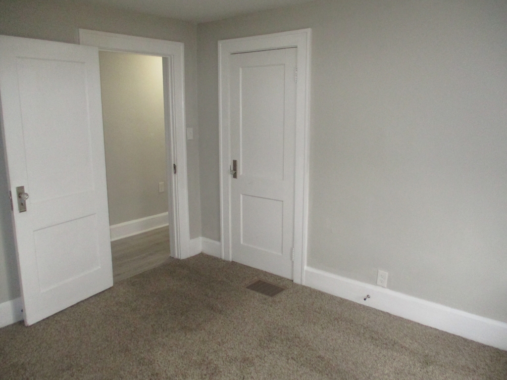 3837 N Kenwood Avenue - Photo 17