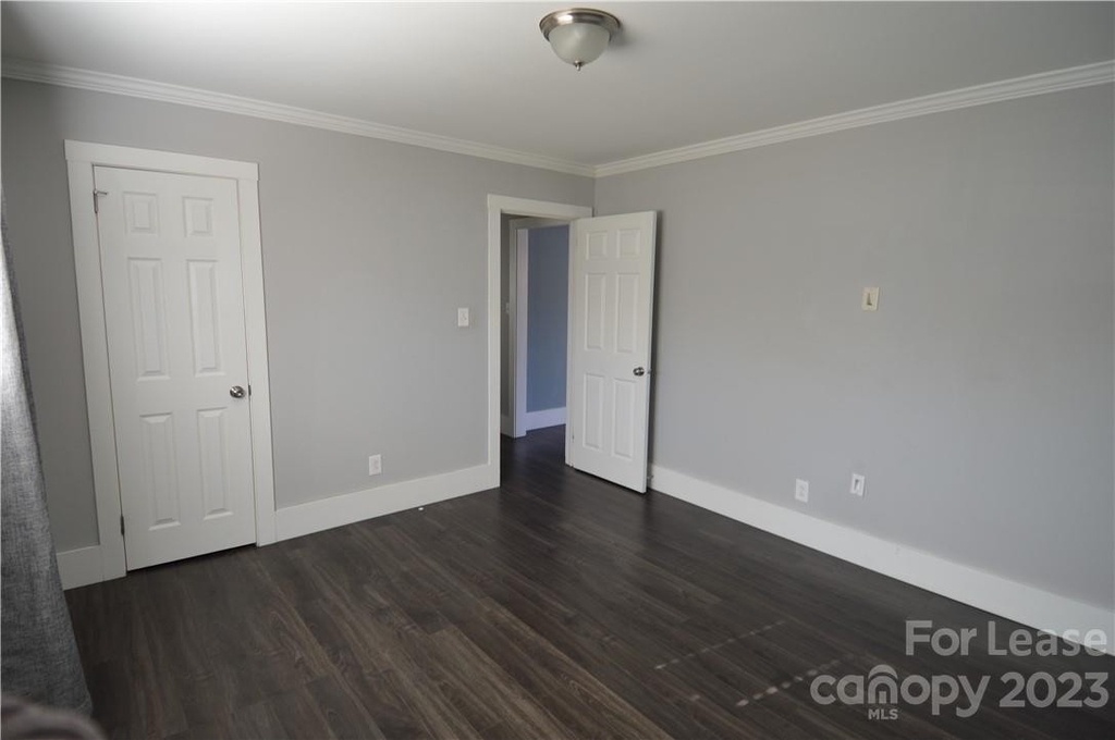 1020 Montford Drive - Photo 14